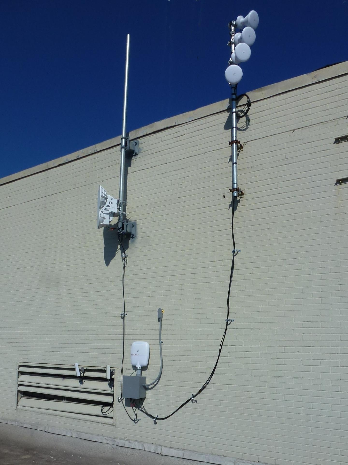 Wall mounted antenna 1